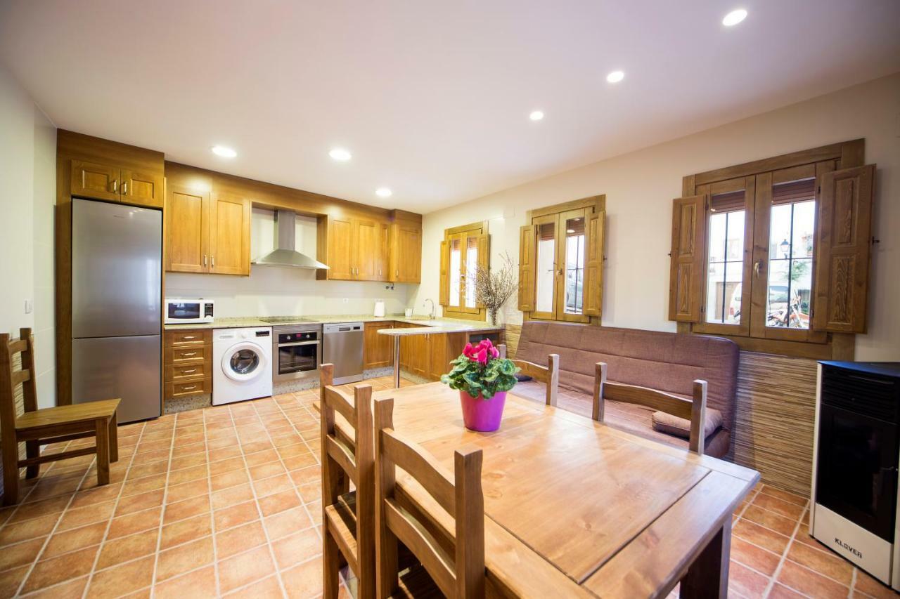 Casa Rural Francisca เรเกนา ภายนอก รูปภาพ